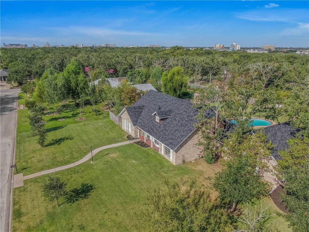 1403 Post Oak Circle - Photo 1