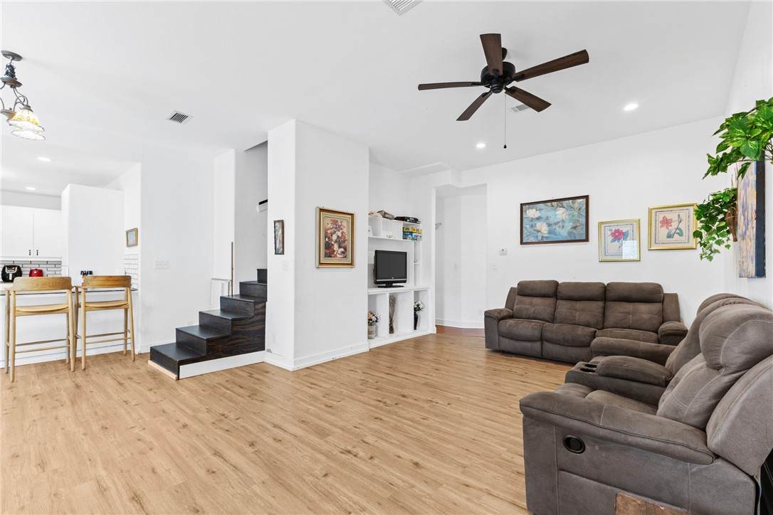 1004 Seelhorst - Photo 1