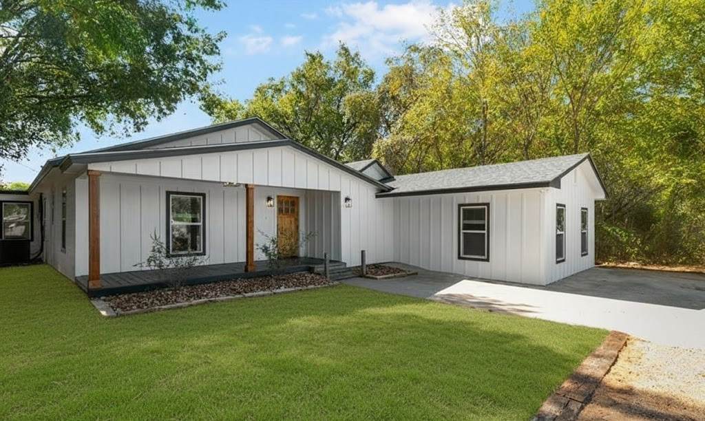 6721 Raymond Stotzer Pkwy - Photo 1