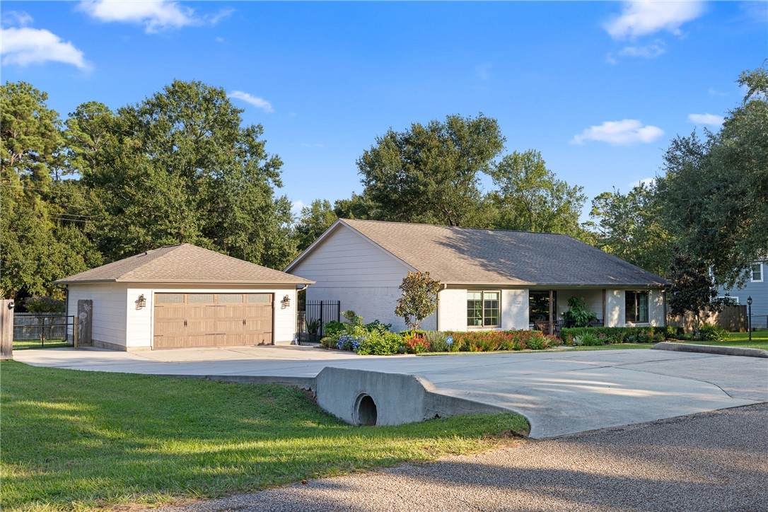 13210 Crest Dr - Photo 1