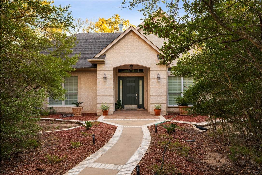 5924 Wild Horse Run - Photo 1