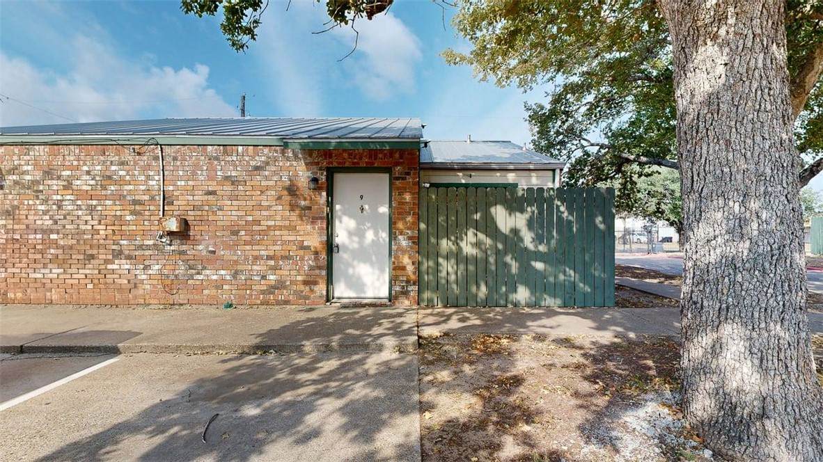 725 Peppertree Drive - Photo 1