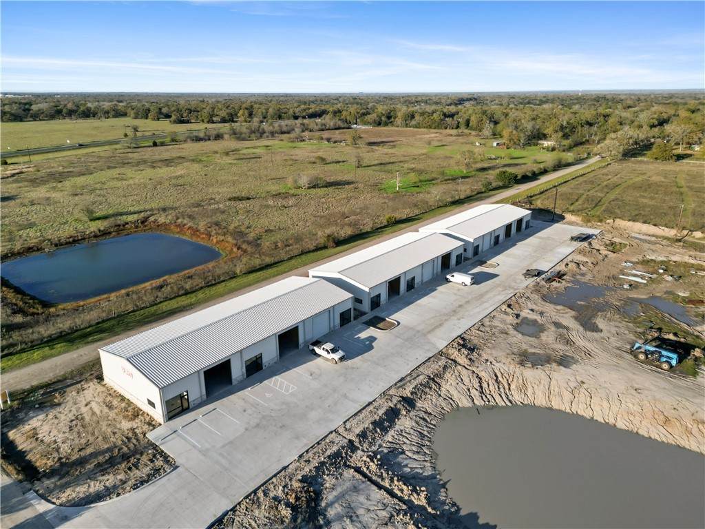 15137 Tonkaway Lake Road - Photo 1