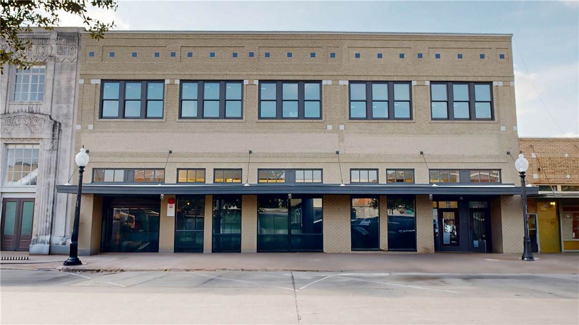 206 Main Street - Photo 1