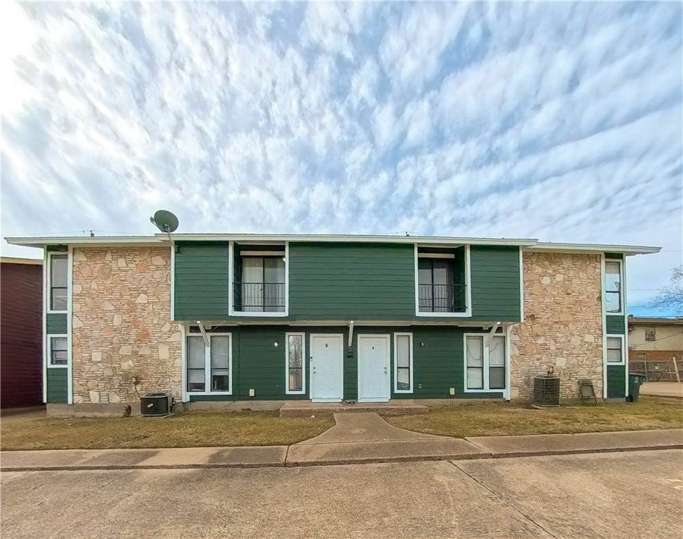 2406 Toro Lane - Photo 1