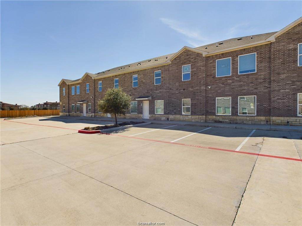 2910 Town Square Avenue - Photo 1