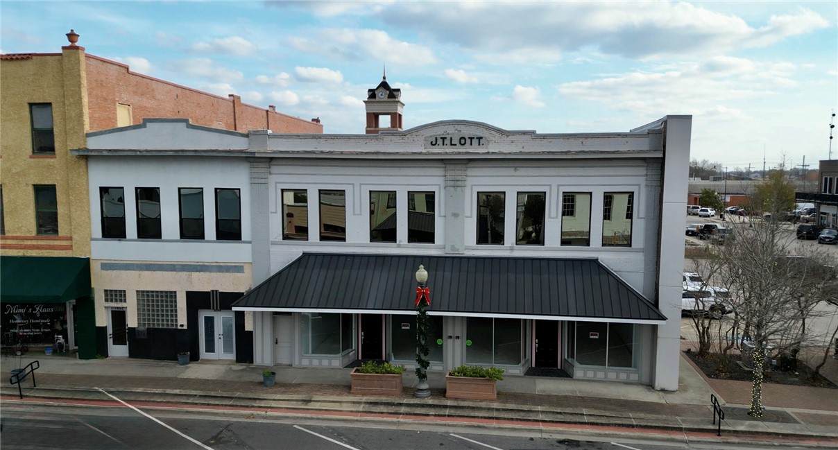 206 Washington Avenue - Photo 1