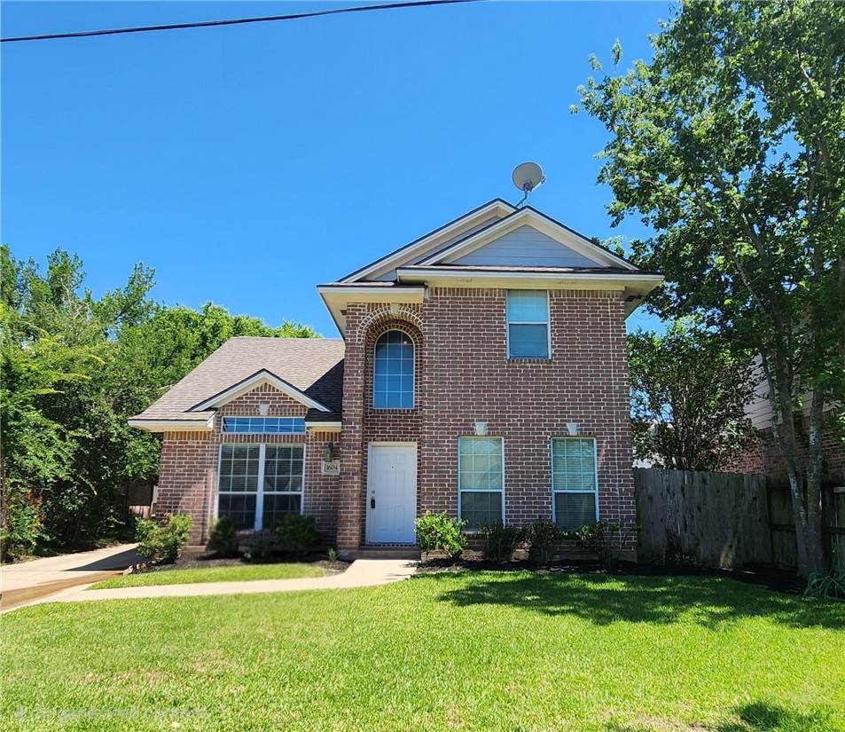 1604 Park Place - Photo 1