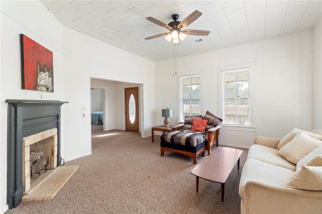 https://bt-photos.global.ssl.fastly.net/bcsmls/orig_boomver_2_26001478-2.jpg