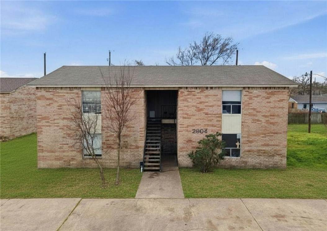 2804 Cypress Bend Circle - Photo 1