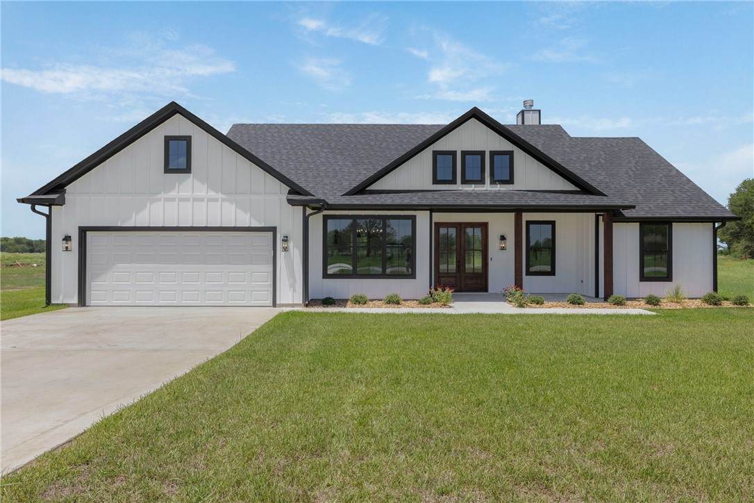 102 Pueblo Drive - Photo 1