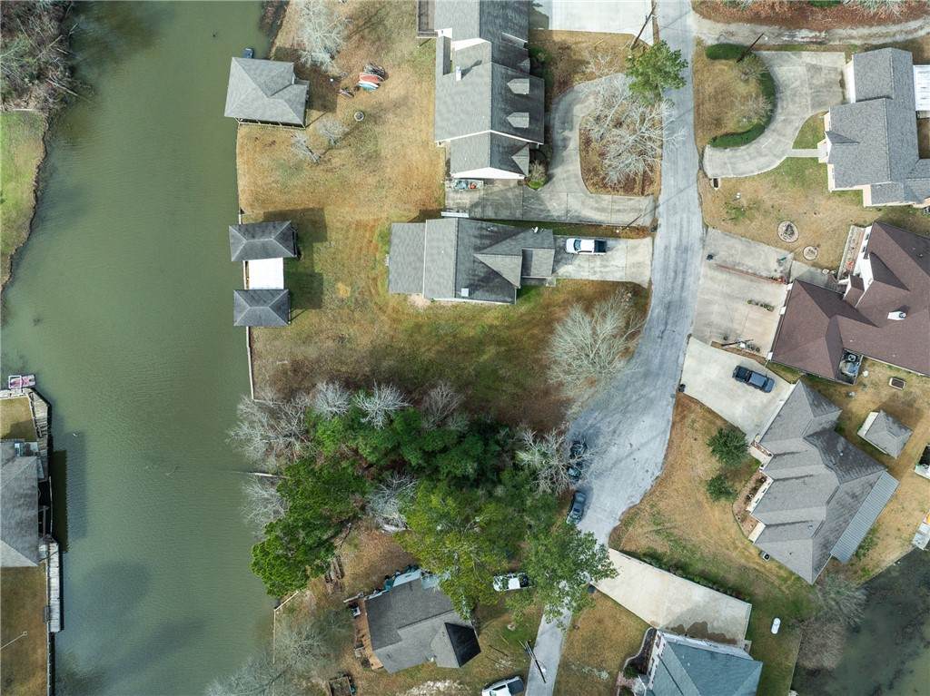 70 Lakeside - Photo 1