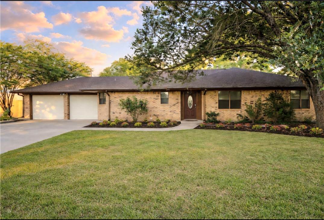 827 Gray Street - Photo 1