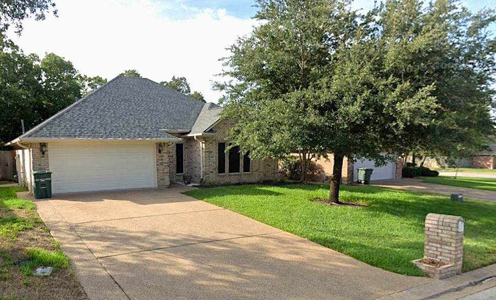 1802 White Stone Drive - Photo 1