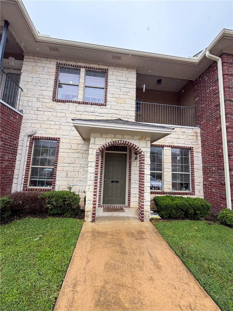 414 Forest - Photo 1
