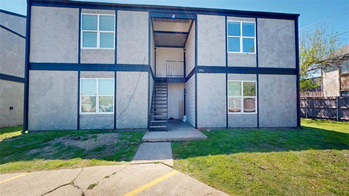 806 Oran Circle - Photo 1