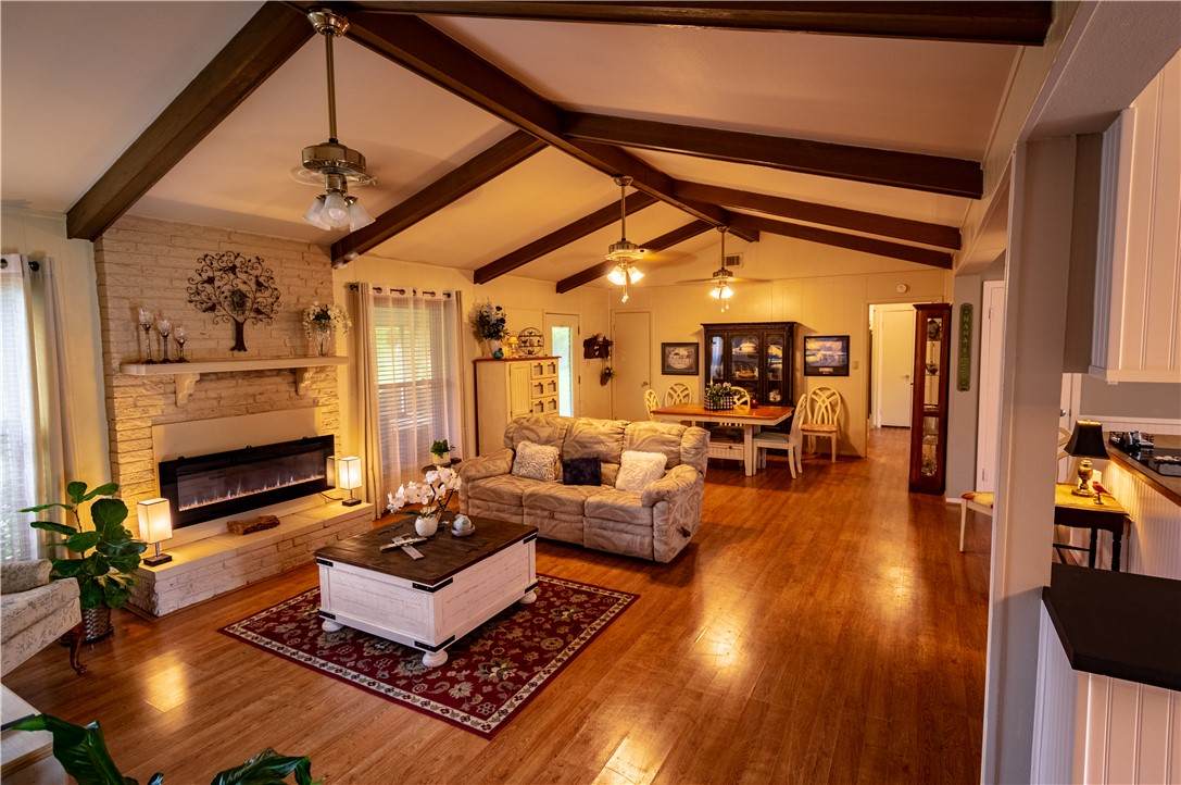 212 Golfview Drive - Photo 1