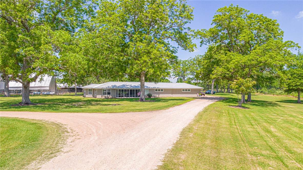 7654 County Road 121 - Photo 1