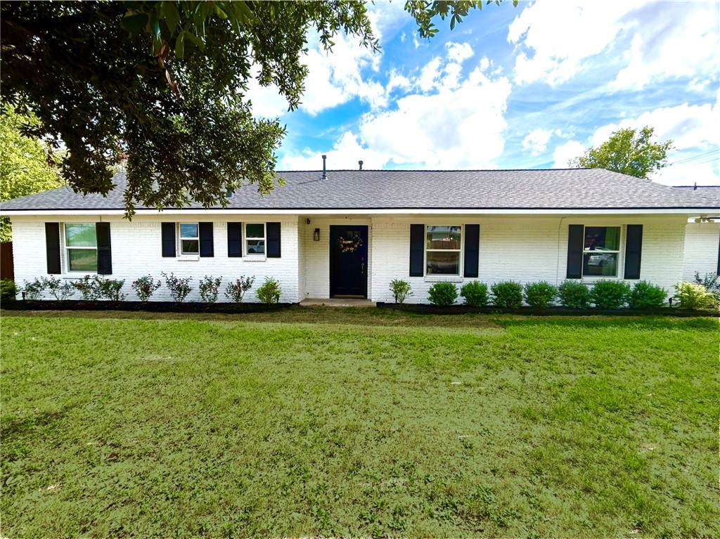 1012 Winding Road - Photo 1