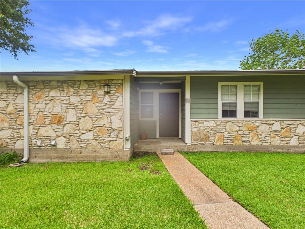 2800 Longmire Drive - Photo 1