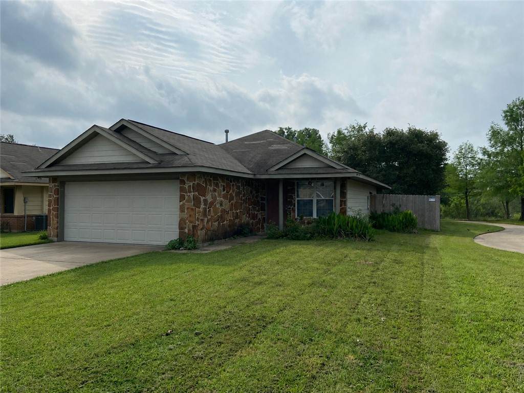 911 Crested Point Drive - Photo 1