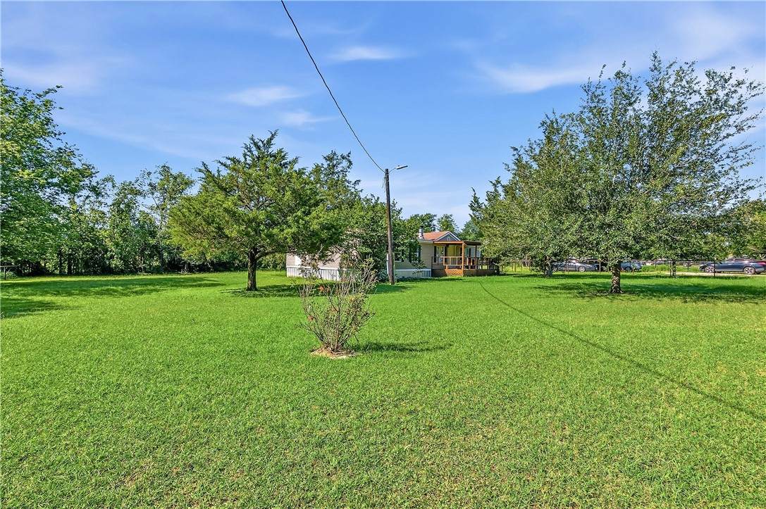 1027 Private Road 4041 - Photo 1