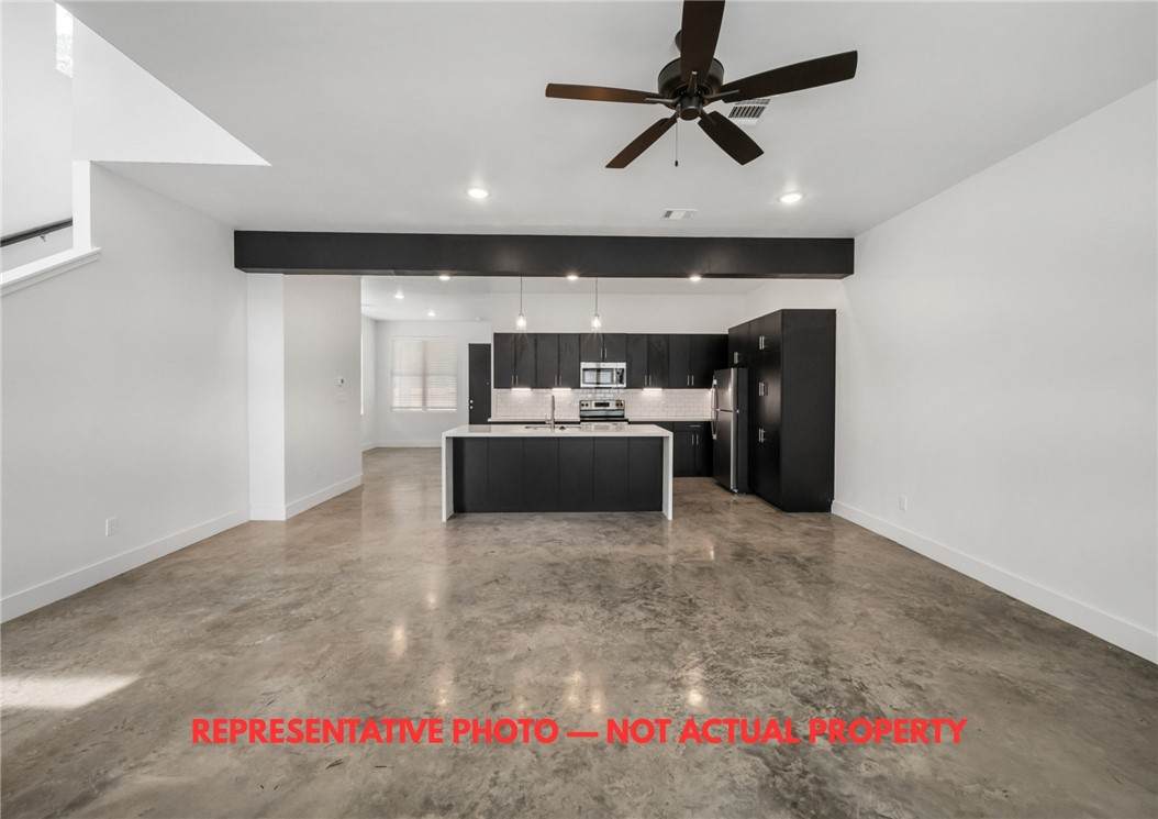 https://bt-photos.global.ssl.fastly.net/bcsmls/orig_boomver_2_26010860-2.jpg