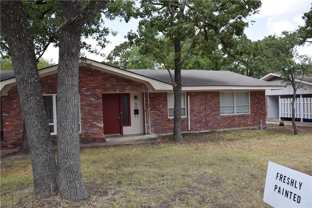 600 Woodson Drive - Photo 1