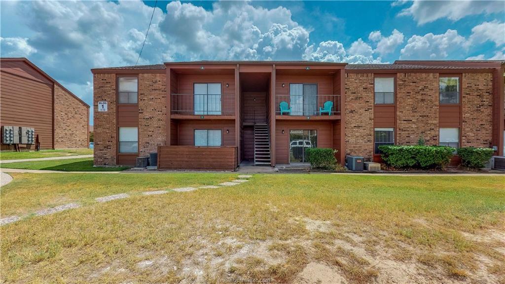 904 University Oaks Boulevard - Photo 1