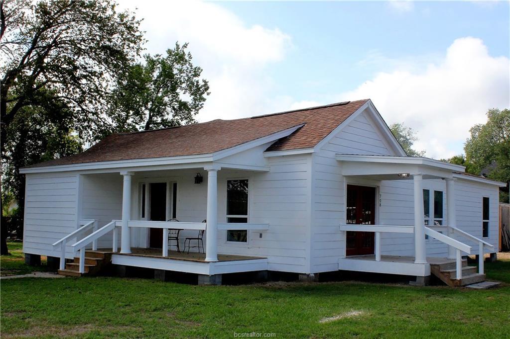 708 East Texas Street - Photo 1