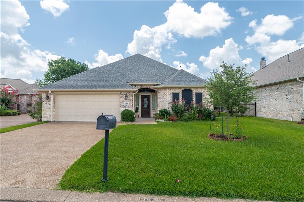 318 Cecilia Loop - Photo 1