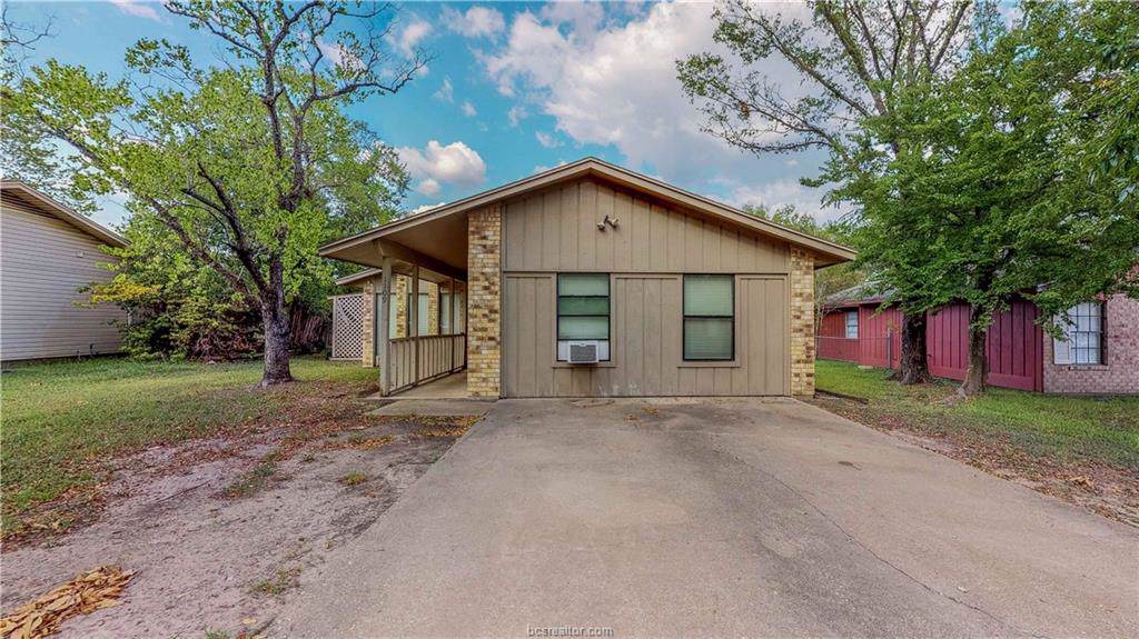 1109 Dexter Drive - Photo 1