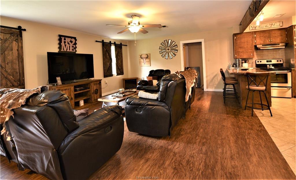 102 Live Oak Lane - Photo 1