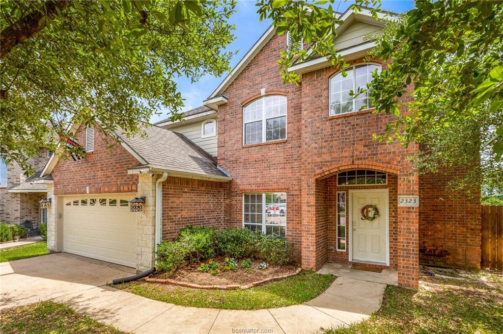 2323 Carisbrooke Loop - Photo 1