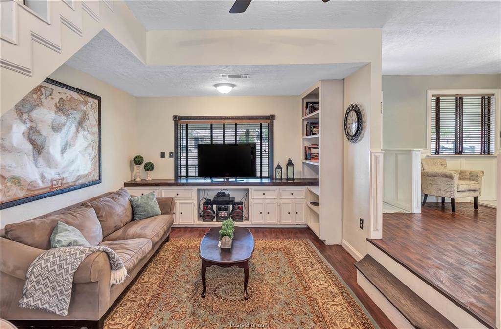 705 Broadmoor Drive - Photo 1