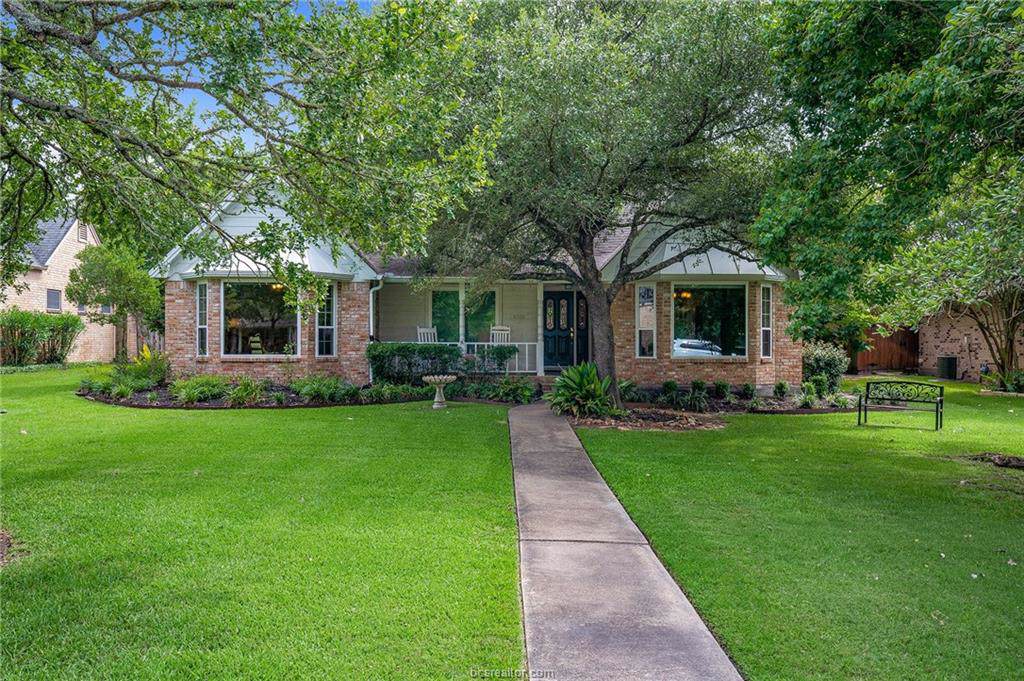 8702 Chippendale Street - Photo 1