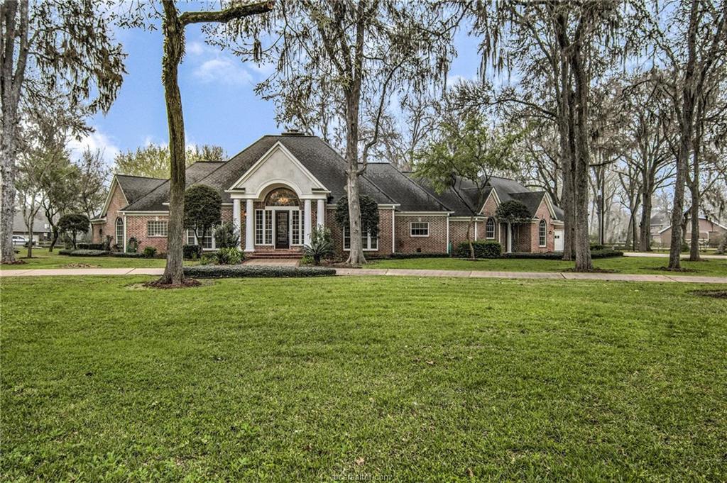 3718 Glenwood Drive - Photo 1