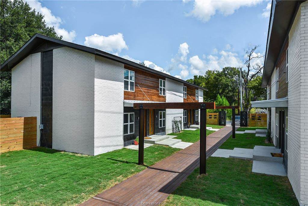 500 1st Street - Photo 1