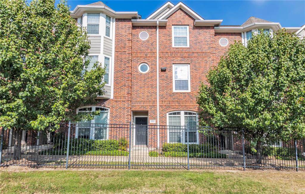 305 Holleman Drive - Photo 1