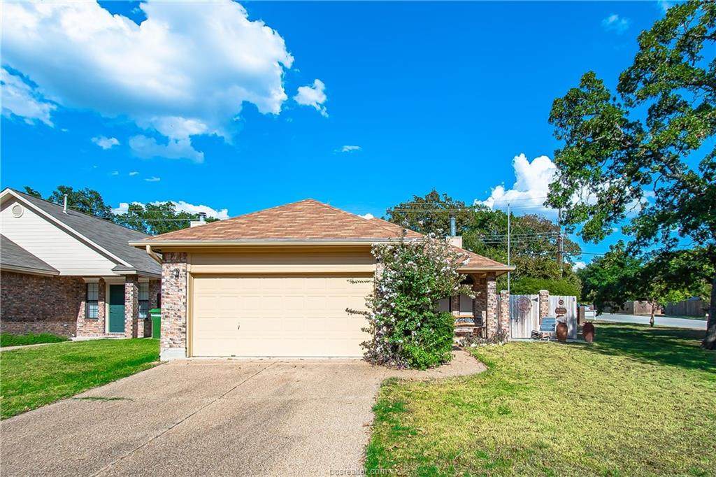 1900 Wilderland Circle - Photo 1