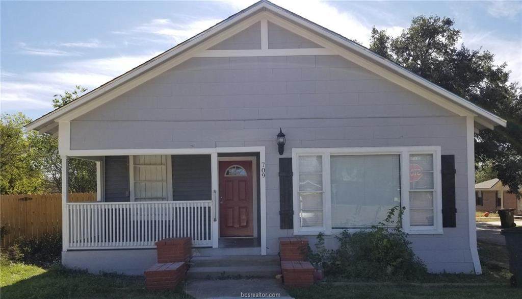 709 18th Street - Photo 1