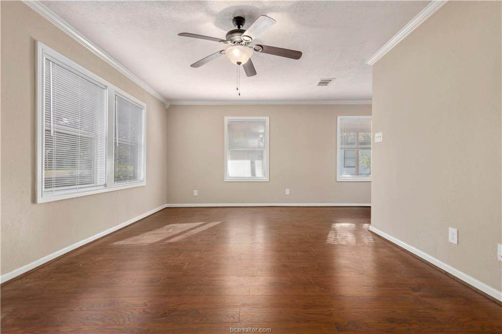 703 Ash Street - Photo 1