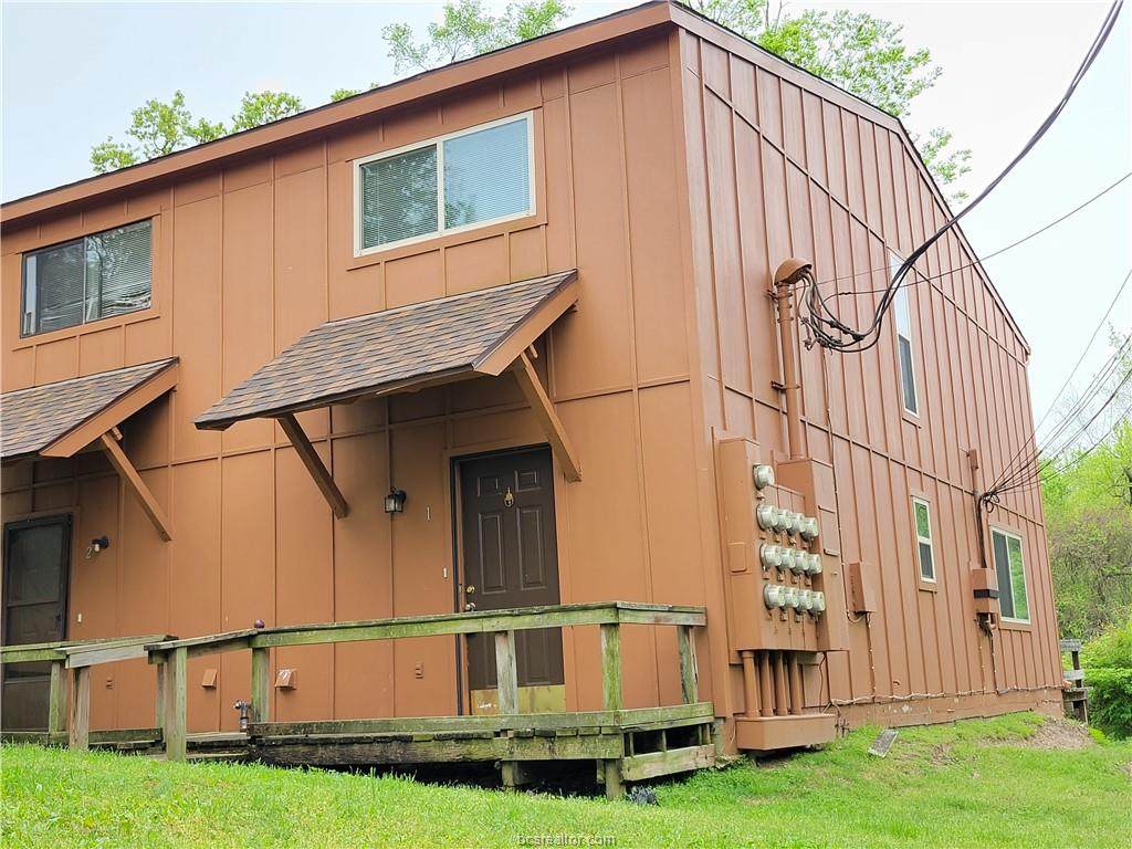 3923 Old Oaks Drive - Photo 1