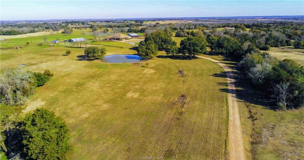 6157 Fm 2502 - Photo 1