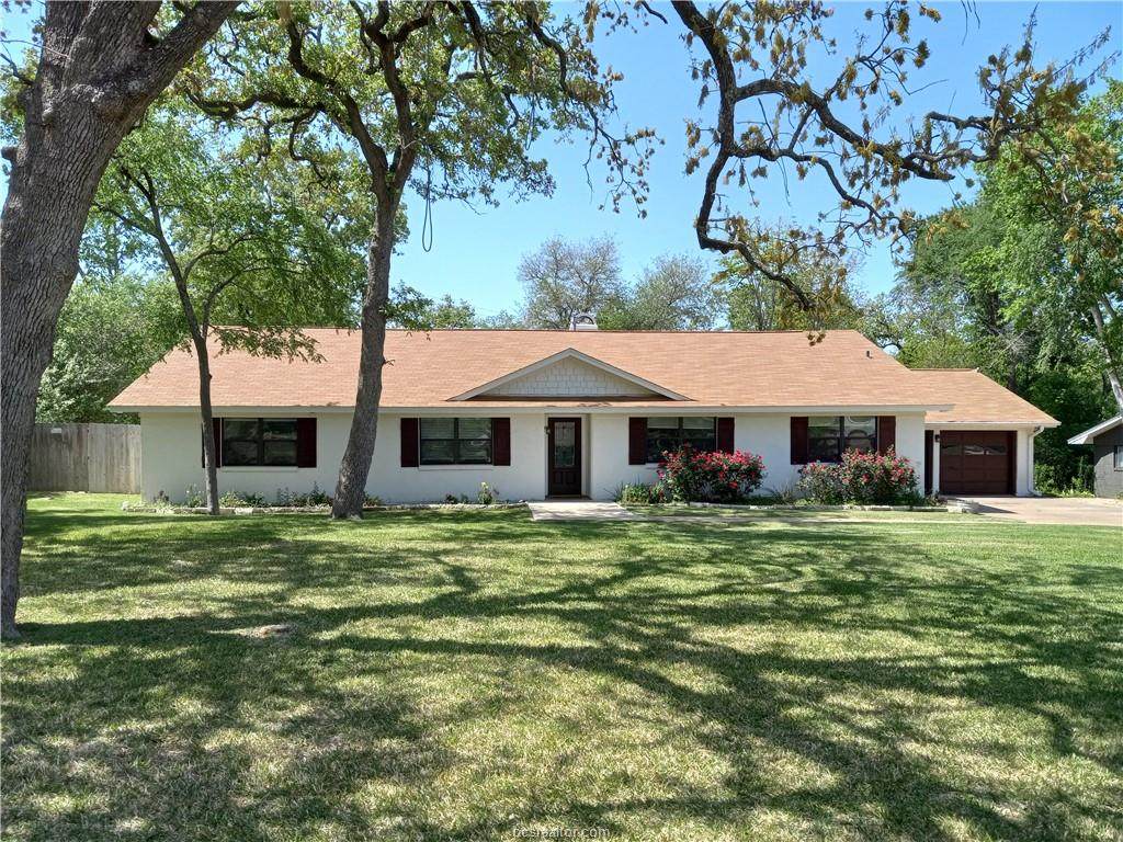 1015 Holt Street - Photo 1