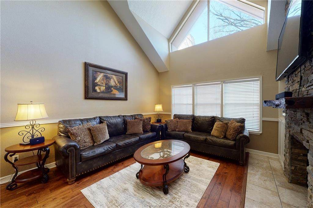 3122 Camelot Drive - Photo 1