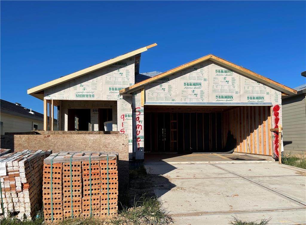 915 Kickapoo Lane - Photo 1