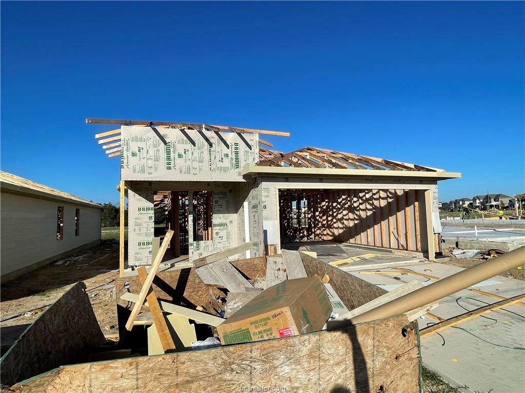 925 Kickapoo Lane - Photo 1