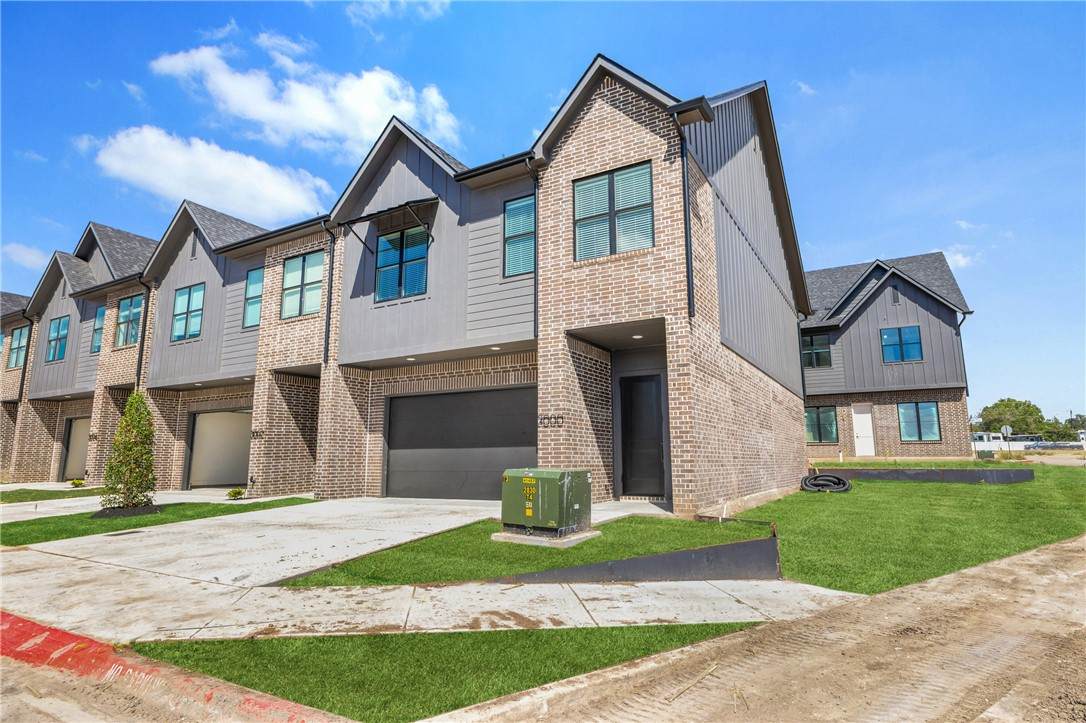 3000 Hibiscus Place - Photo 1