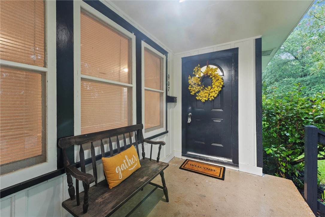 907 Barnhill Street - Photo 1